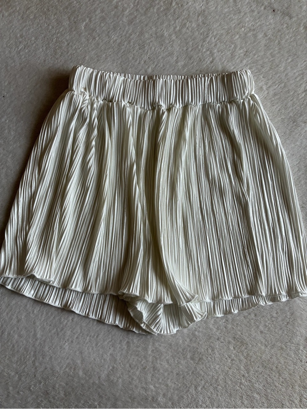 Pleated Cream Elastic-Waist Shorts